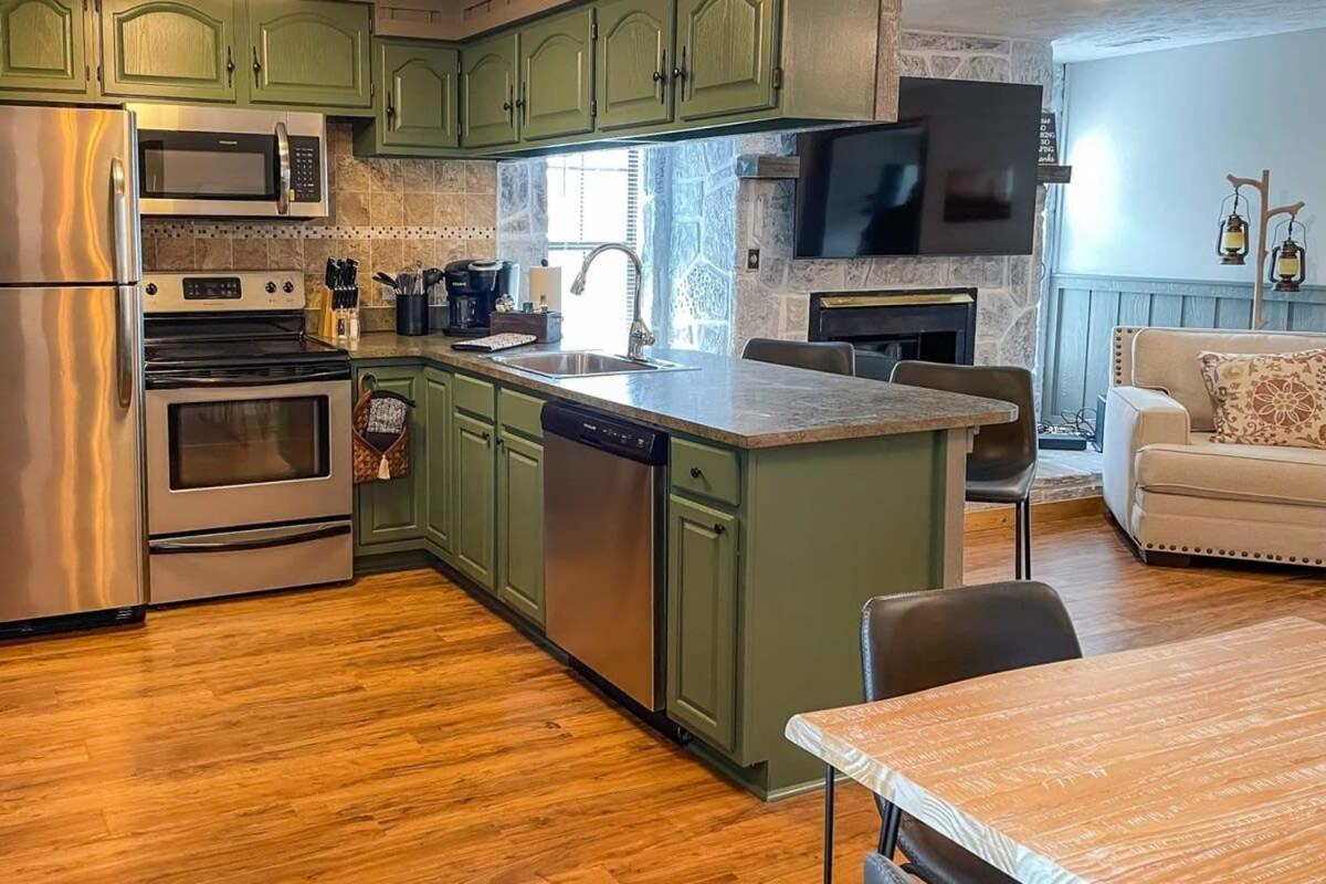 Villa Mountain Views At Dolly'S Castle Unit 7 Sevierville Exterior foto